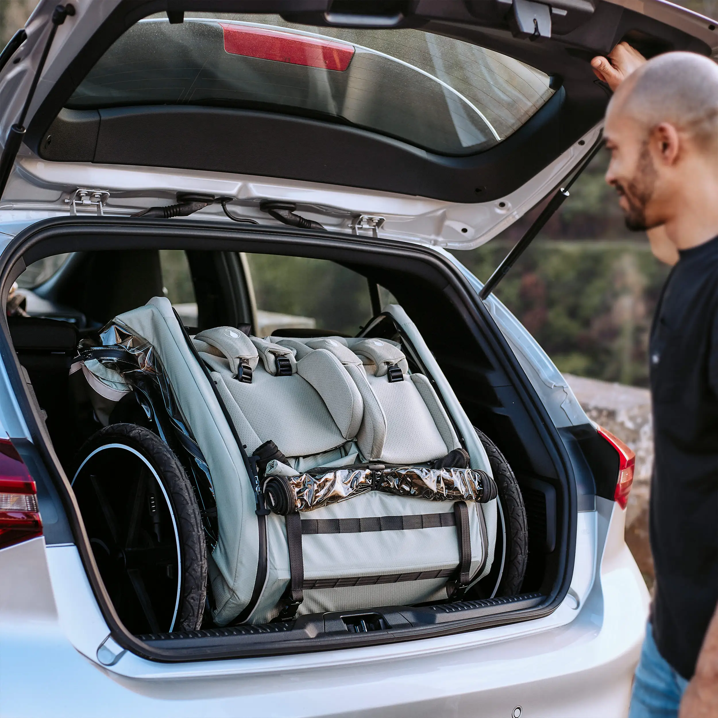 Tour 2 bicycle trailer with 2 comfortable seats & air wheels - Olive