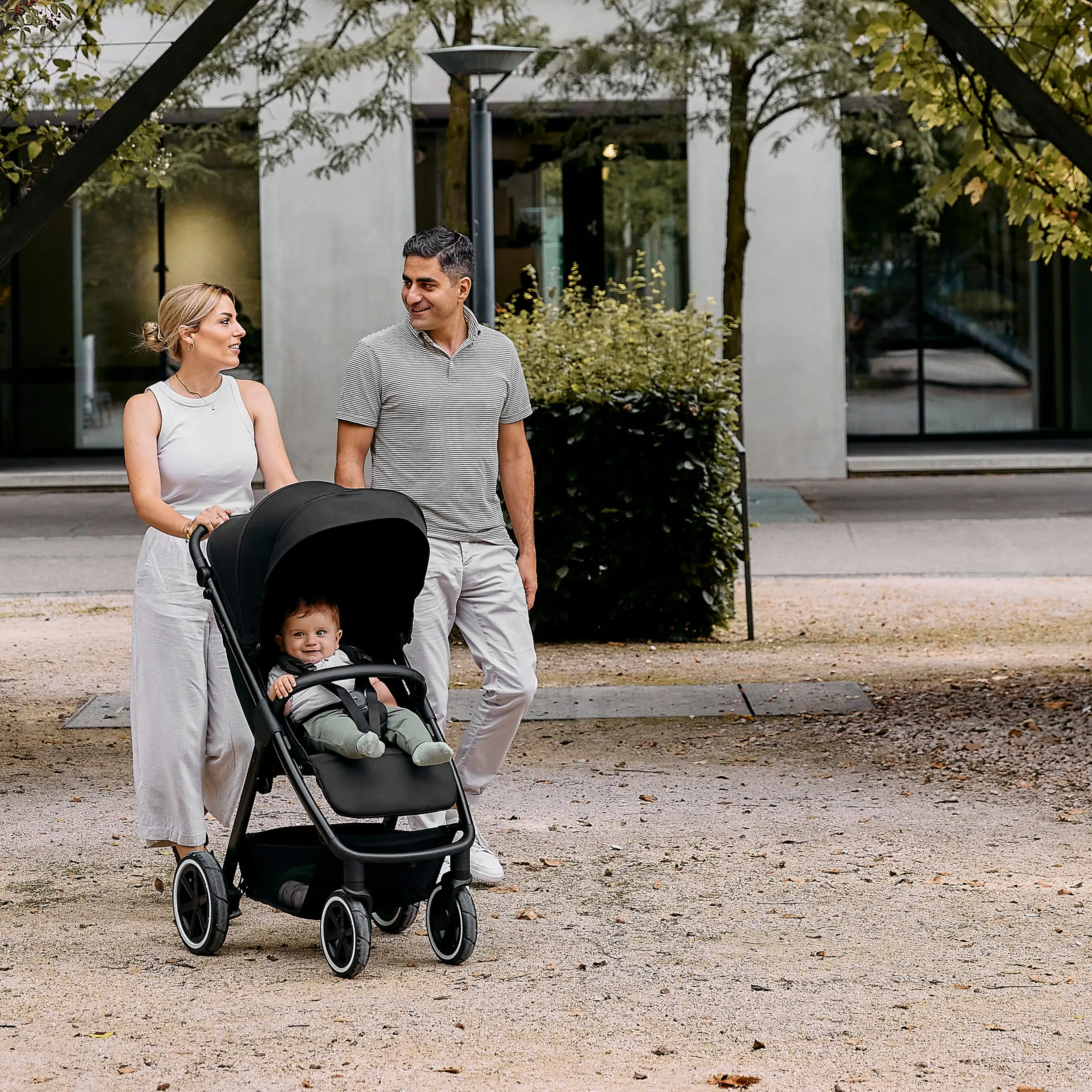 Stroller Avus 2 Air | With Air Tires - Coal