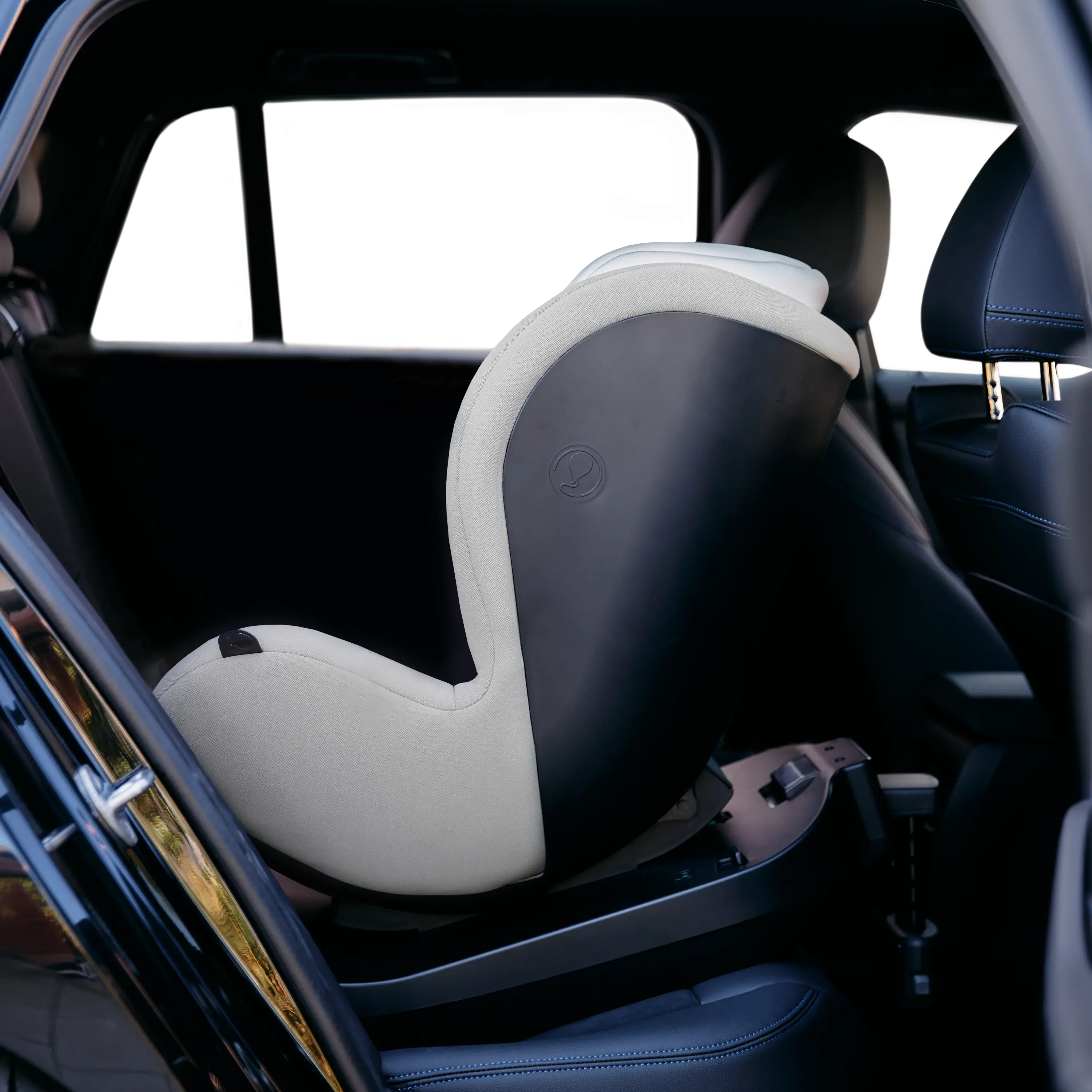 Traveling Safely as a Rear-Facing Passenger