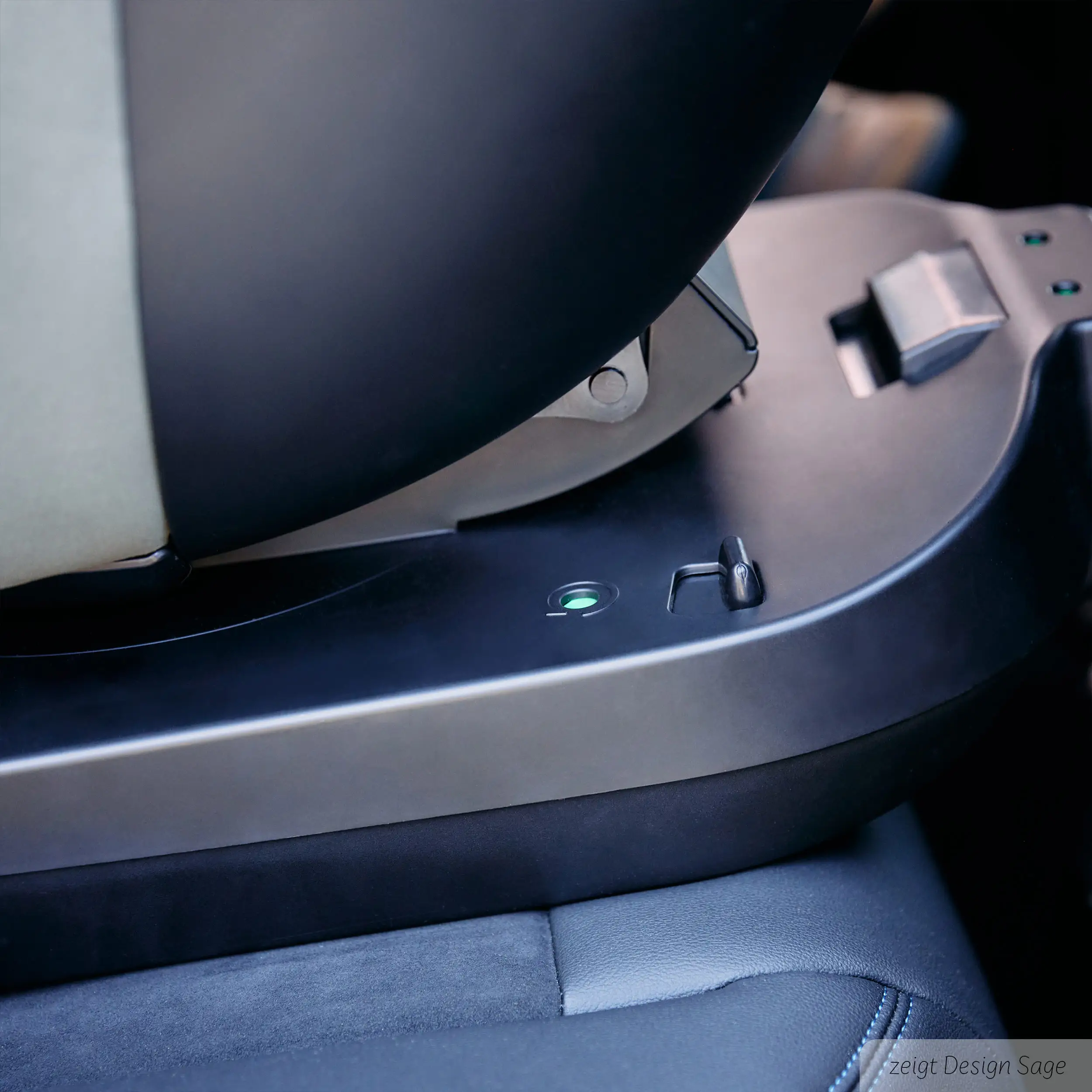 Reboard Car Seat Lily i-Size (from birth to 4 years) - Black