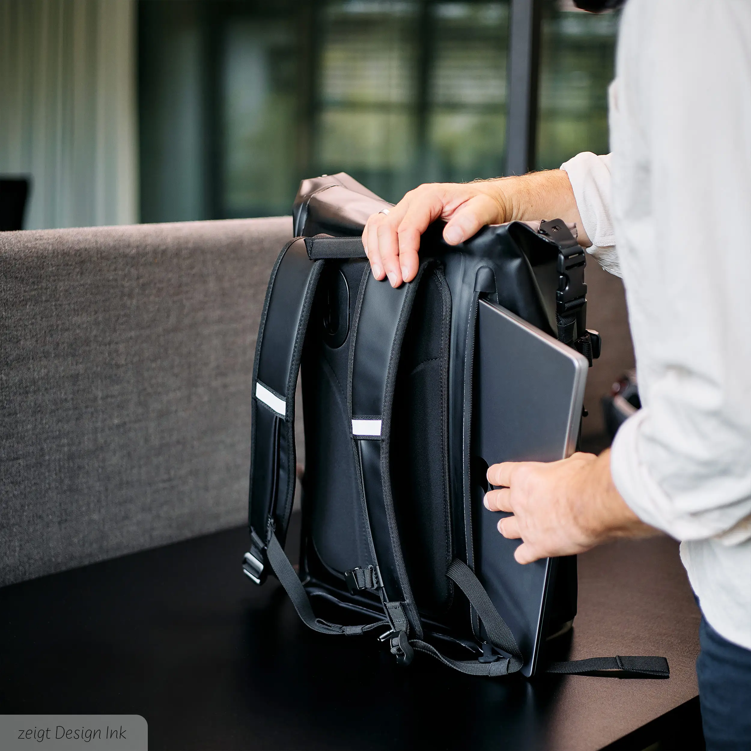 Zurich 24L backpack for everyday use & office - Avocado