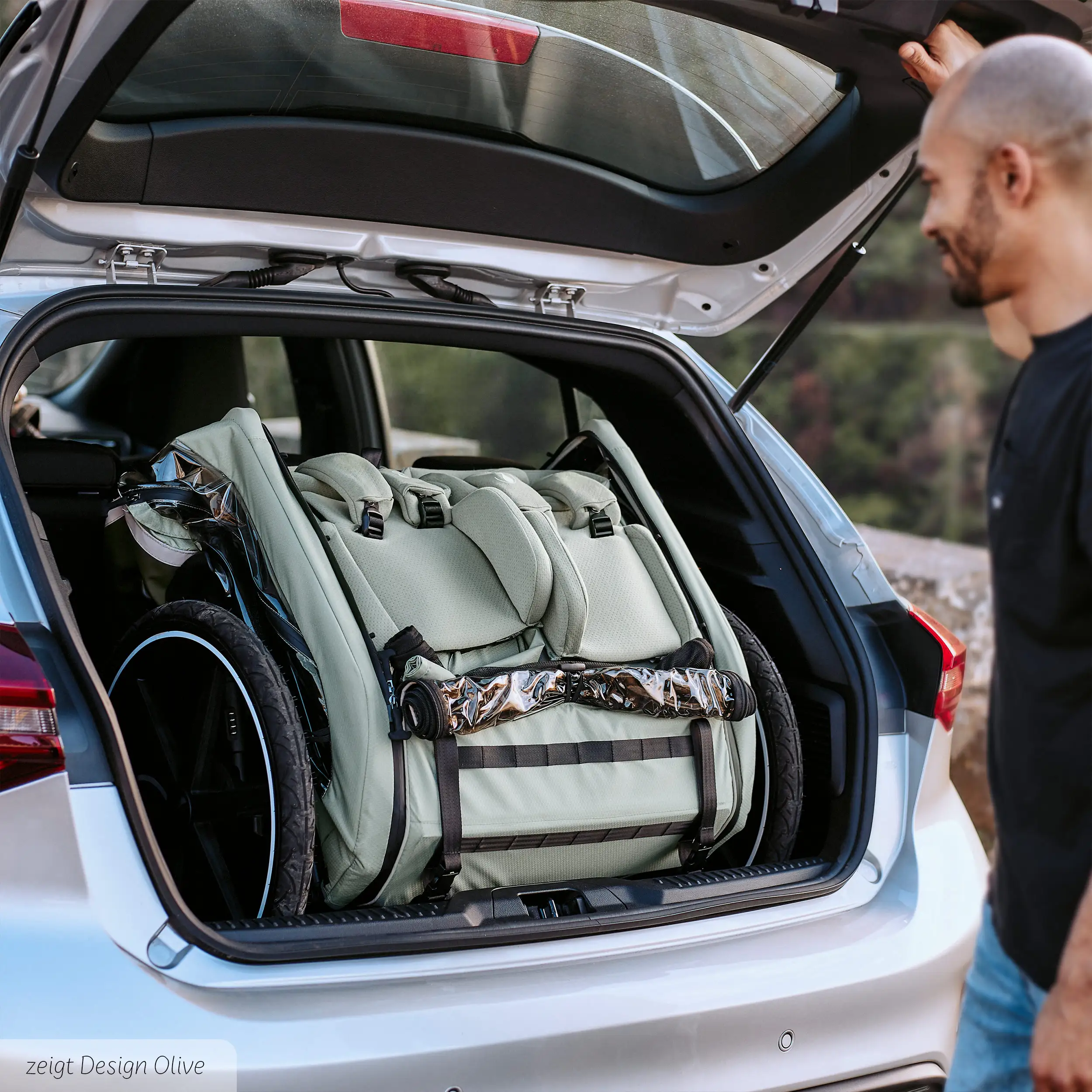 Tour 2 bicycle trailer with 2 comfortable seats & air wheels - Falcon