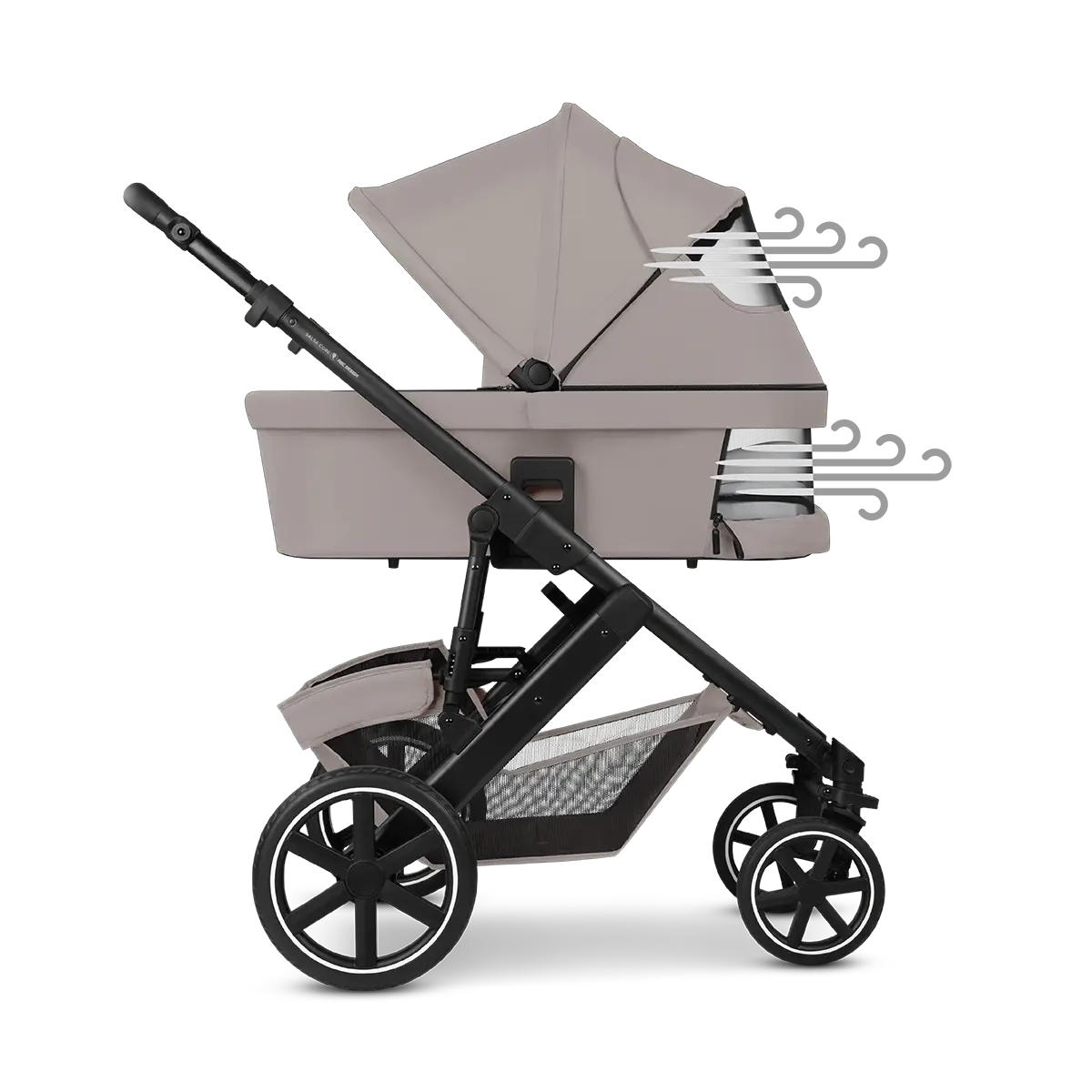 Large carrycot with a flat reclining position