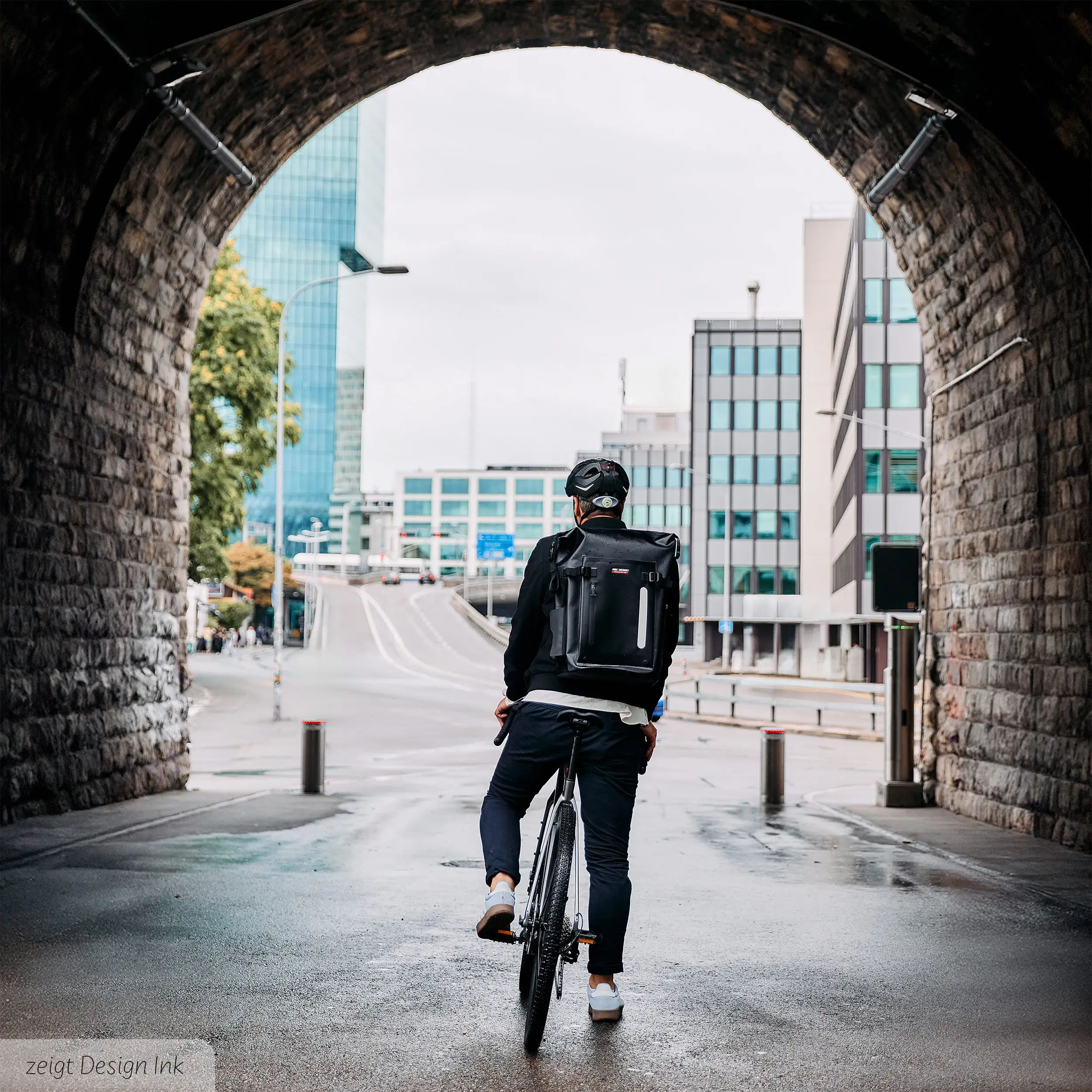 Zurich 24L backpack for everyday use & office - Mango